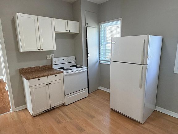 2nd image of 353 Lawson Ave E