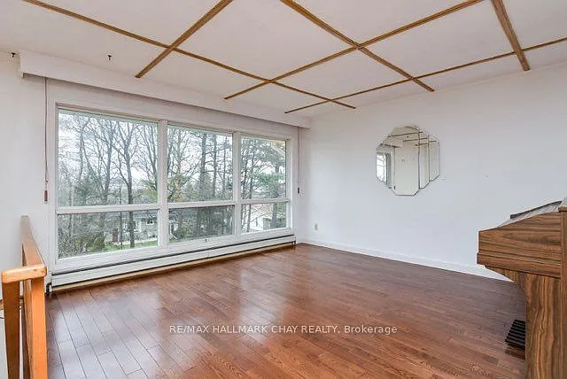18 Elm St #B — Photo 1
