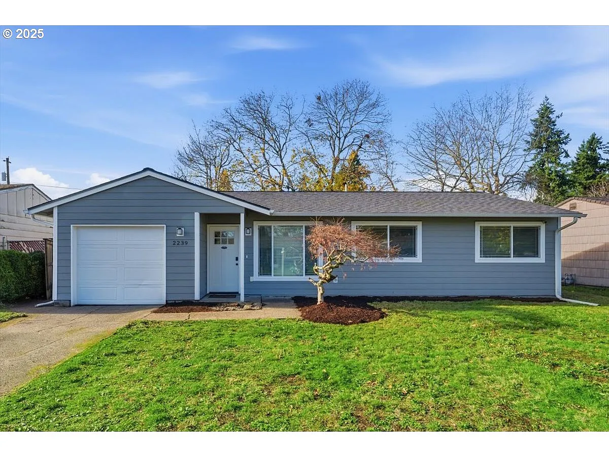 2239 SE 147th Ave photo 1