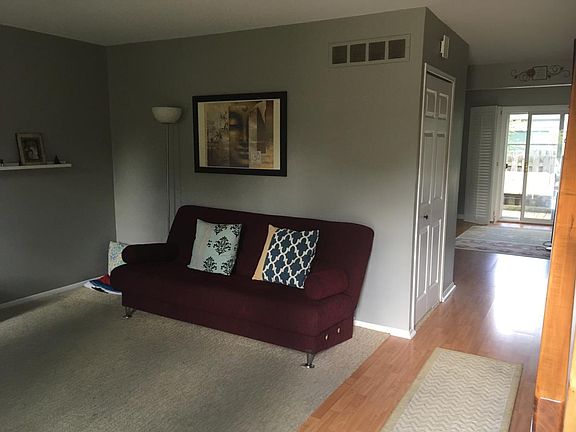 3rd image of 3318 Burbank Dr