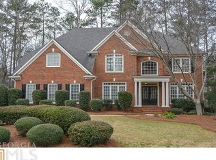 719 Vinings Estates Dr SE, Mableton, GA 30126