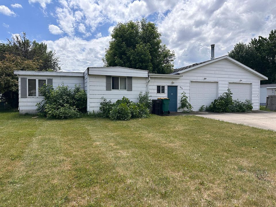 1st image of 402 11th Ave W