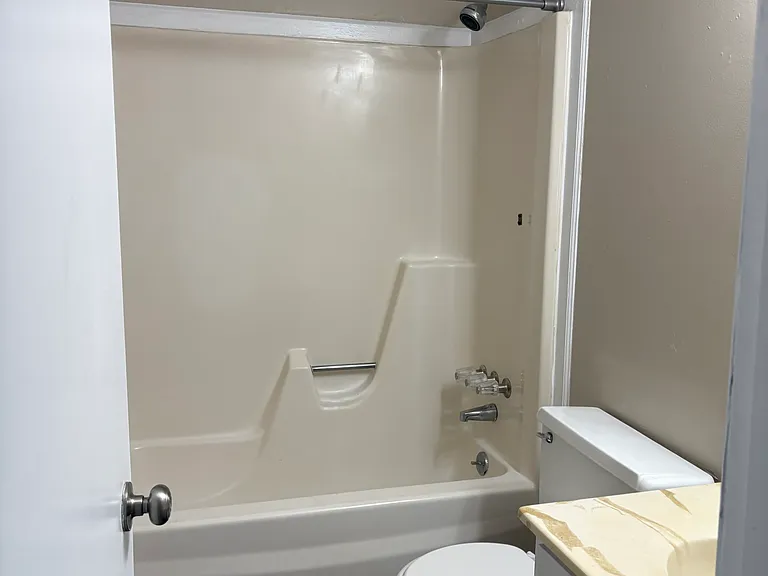 108 Woodglen Ct — Photo 12