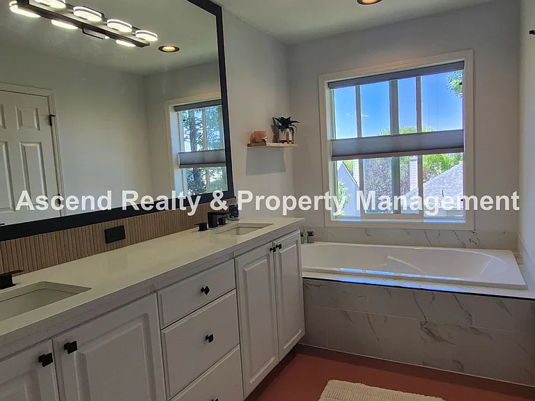 4197 NW 126th Ave — Photo 33