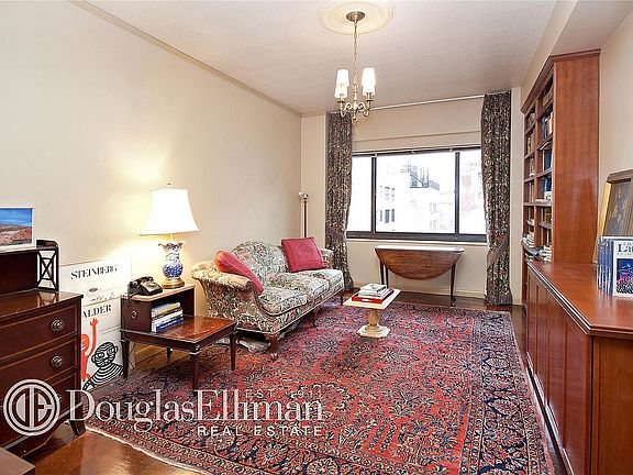 3rd image of 25 E 83rd St #8CD