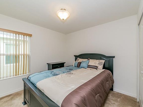 3rd image of 4746 Blue Diamond St