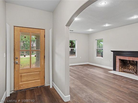 3rd image of 3520 S O St