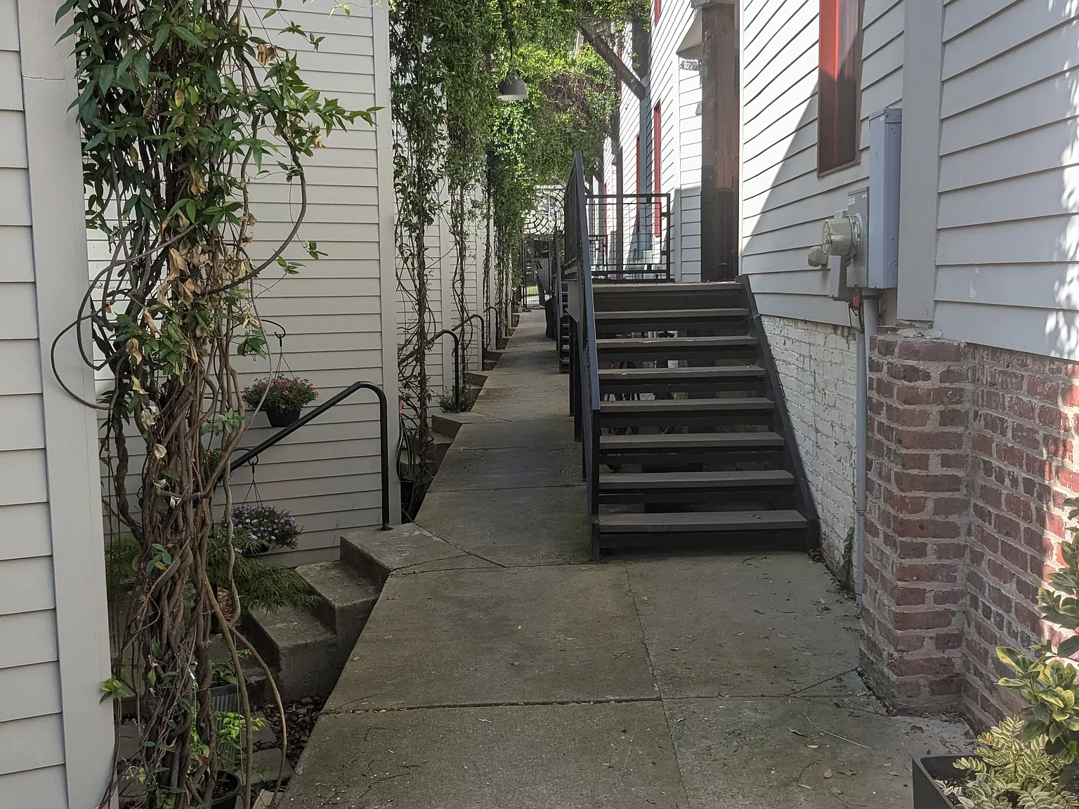 2 bed, 1393 sqft, $2,900 — Photo 3