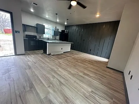 1008 York Avenue - A — Photo 4
