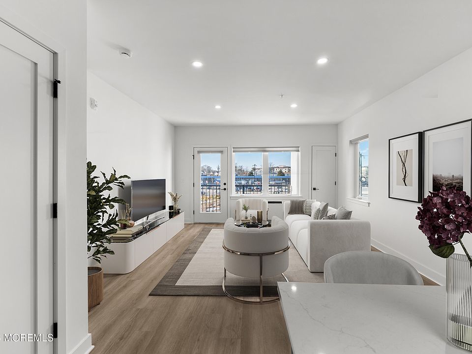 1st image of 180 Morris Ave #101