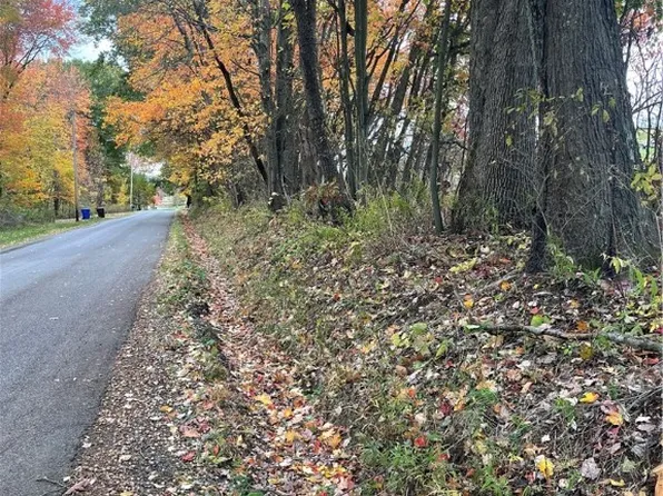 Browntown Rd, Harrisville, PA 16038