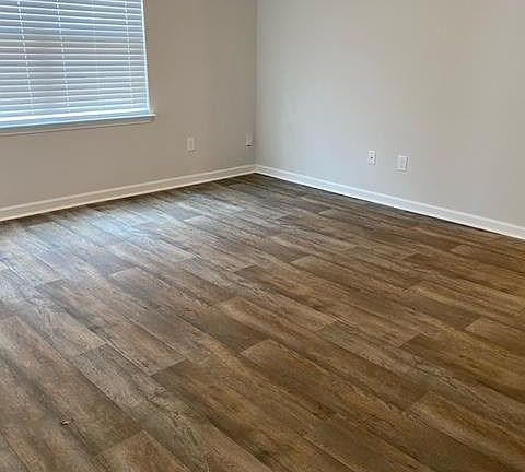 4th image of 3726 Nathans Way