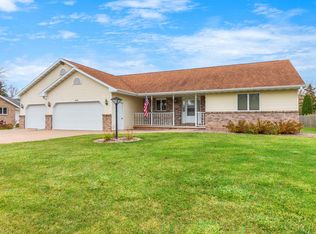 N9670 Darboy Dr, Appleton, WI 54915