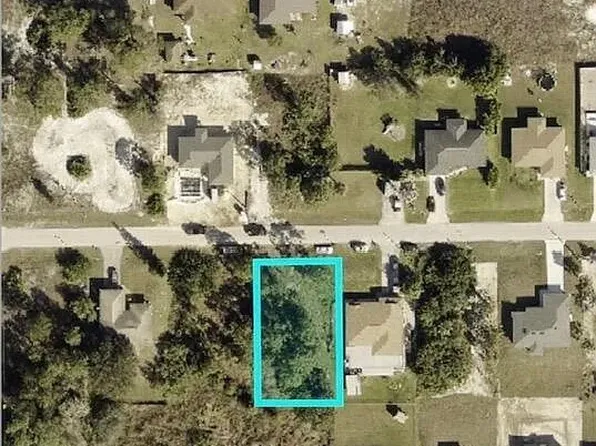 2511 39th St SW, Lehigh Acres, FL 33976