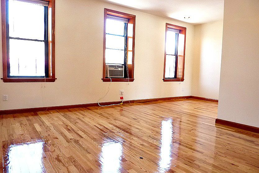 1st image of 565 Rogers Ave APT 4