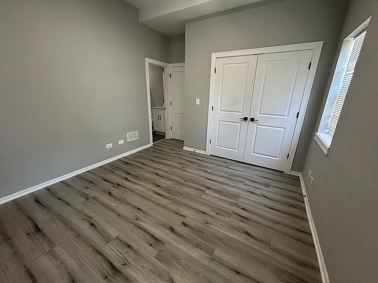 1647 N Fairfield Ave #2F1 — Photo 28
