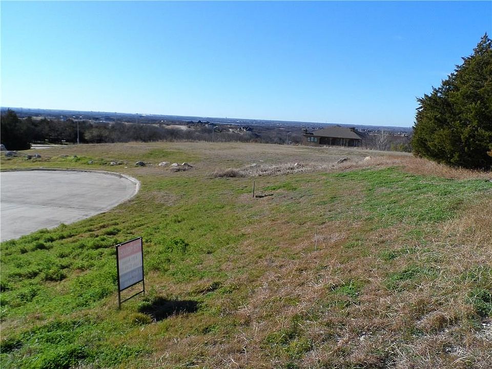 2nd image of 2413 Skyline Ct