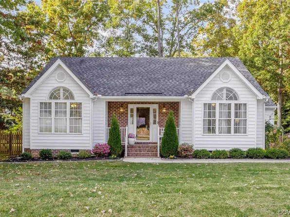5900 Buckhunt Ln, New Kent, VA 23124
