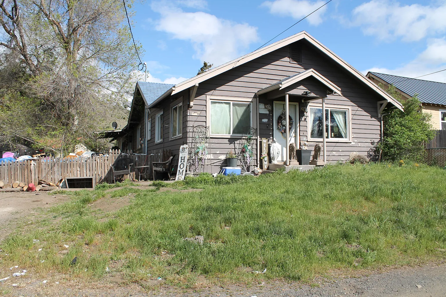 4331 Stebbins Ave photo 1