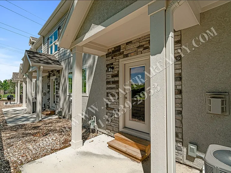 1089 N Findley St — Photo 26