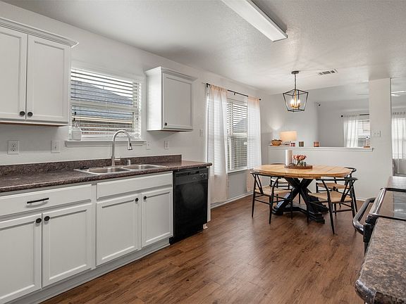 5th image of 710 Mallard Dr