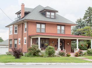 213 W Main St, Strasburg, PA 17579