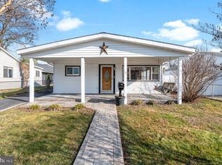 15 Helicopter Dr, Middle River, MD 21220