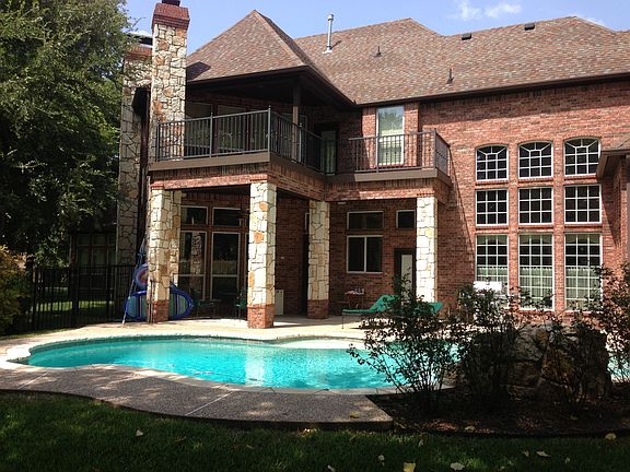 2nd image of 401 Forest River Cir