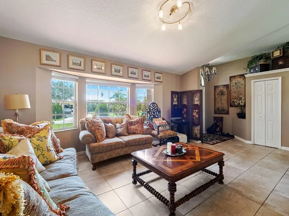 2631 SW Fair Isle Road, Port St Lucie, FL 34987