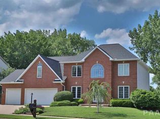 703 S Breckenridge Dr, Dunlap, IL 61525