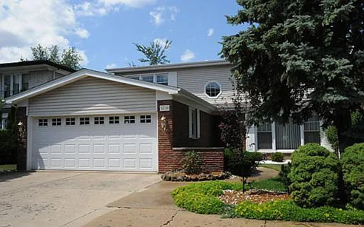 5238 Pratt Ave photo 1
