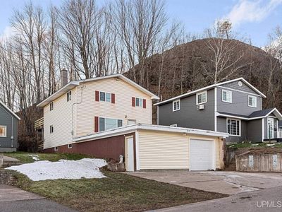 215 Hazel St, Ishpeming, MI, 49849