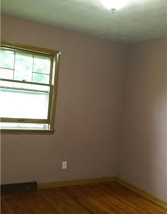 5th image of 318 S 11th St