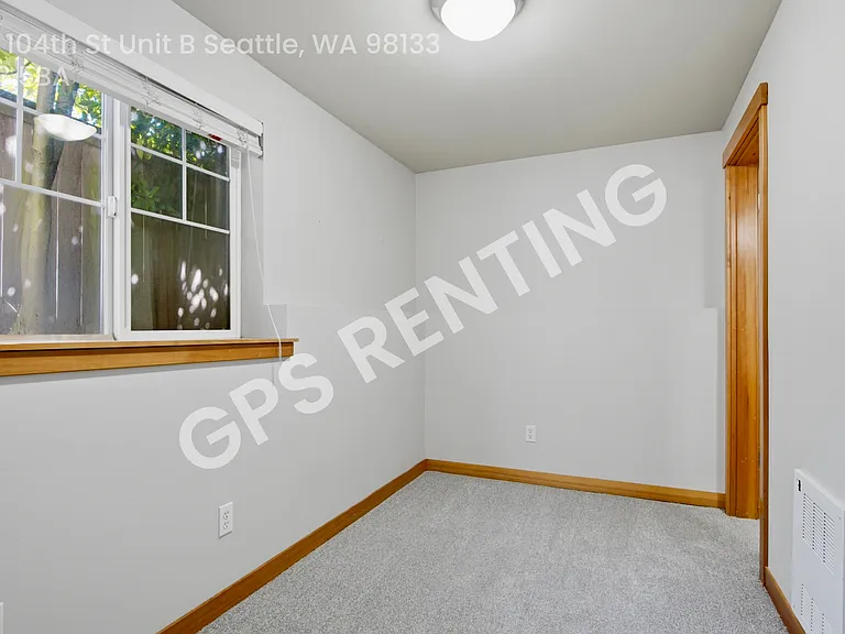 118 N 104th St #B — Photo 19