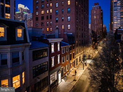 2041 Locust St, Philadelphia, PA, 19103