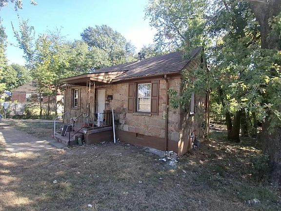 2nd image of 2188 Imogene St