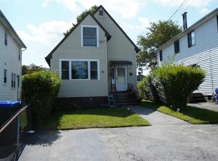 88 Manomet St, Providence, RI 02909