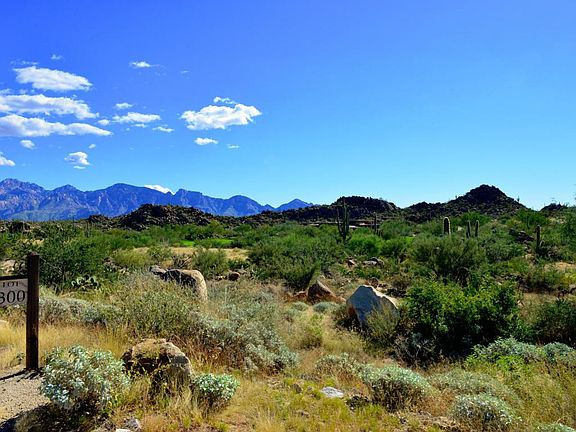 2nd image of 1444 W Tortolita Mountain Cir