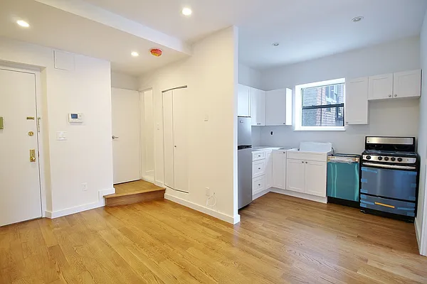 Rented by Julianna Realty Corp | media 17