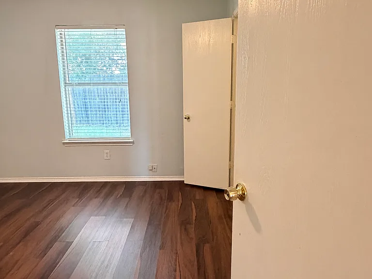 3207 Scenic Glen Dr — Photo 18