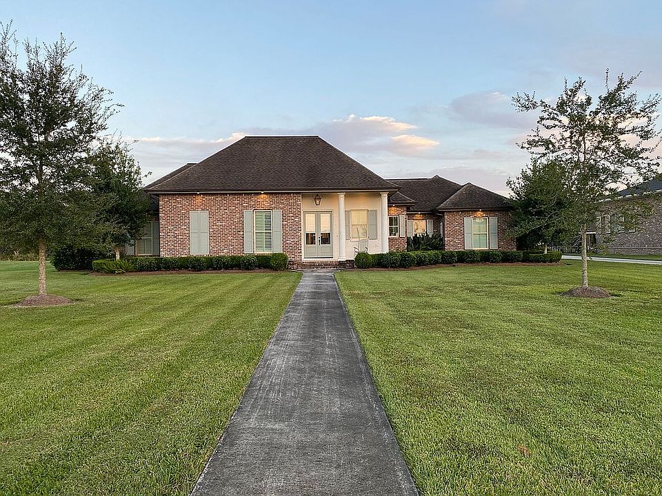 1st image of 113 Parlange Dr