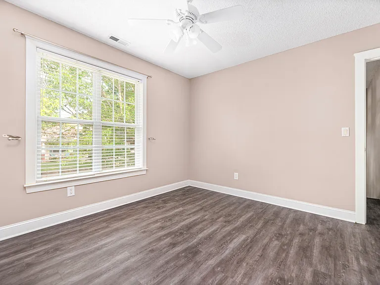 13604 Glenwyck Ln — Photo 17