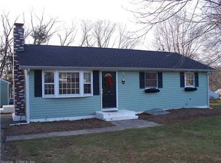 12 Locust St, Branford, CT 06405