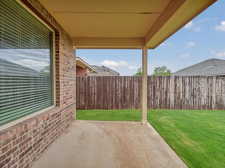 6711 Hall Of Fame Blvd — Photo 37