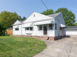 6174 Stearns Rd, North Olmsted, OH 44070