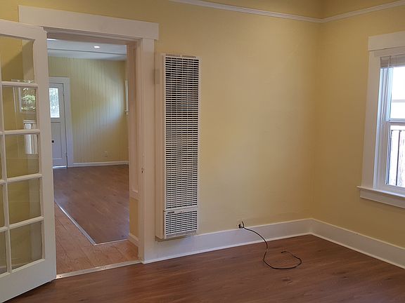 3rd image of 1243 Naglee Ave