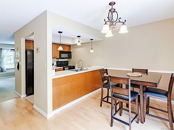 4th image of 380 Hitchcock Rd Unit 231