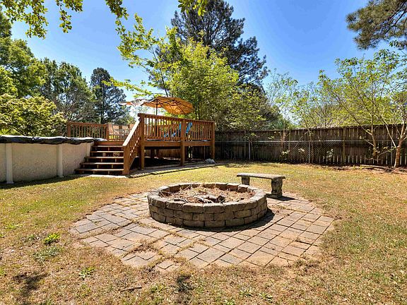 4th image of 85 Planters Dr