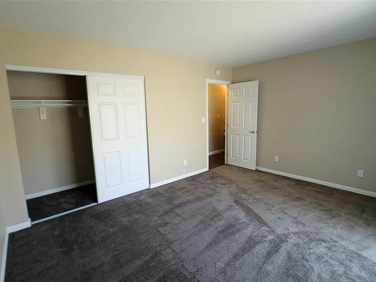 315 W Lincoln Ave — Photo 16