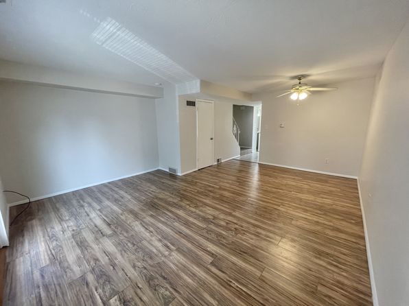 3106 Wooster Dr